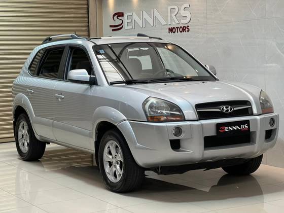 HYUNDAI TUCSON 2.7 MPFI GLS 24V 175CV 4WD GASOLINA 4P AUTOMÁTICO HYUNDAI TUCSON 2.7 MPFI GLS 24V 175CV 4WD GASOLINA 4P AUTOMÁTICO